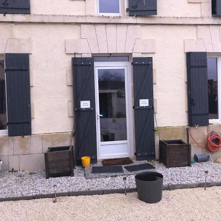 Gite Zen Pres Thermes De Jonzac Bois المظهر الخارجي الصورة